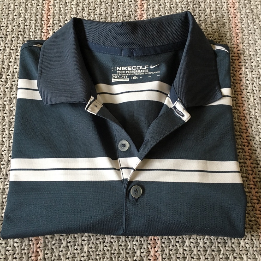Men’s Nike golf shirt excellent condition
